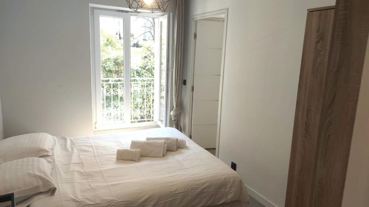 Baie Des Anges Proche 102 Nizza